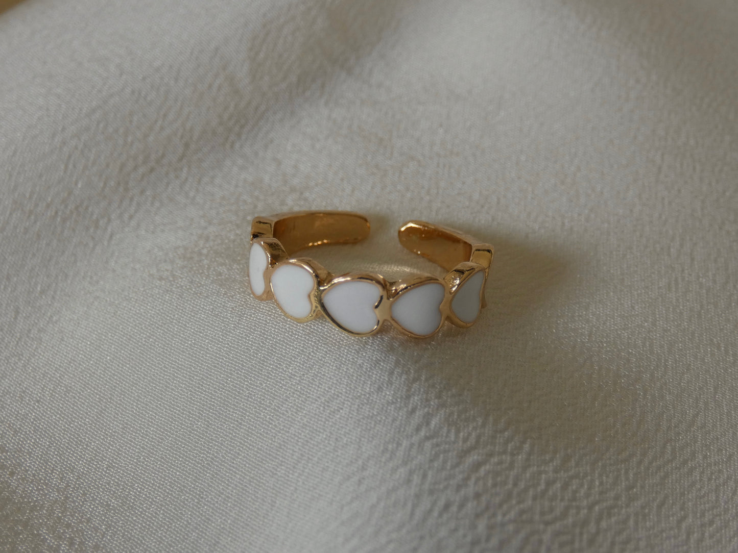 White Hearts Ring