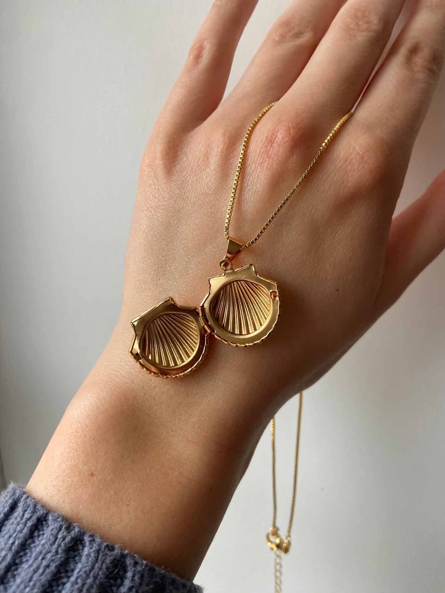 Gold Shell Locket