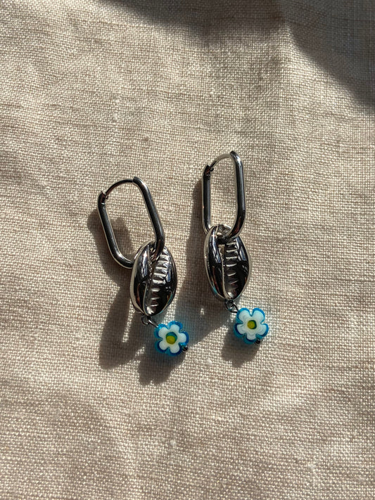 Daisy Shell Earrings