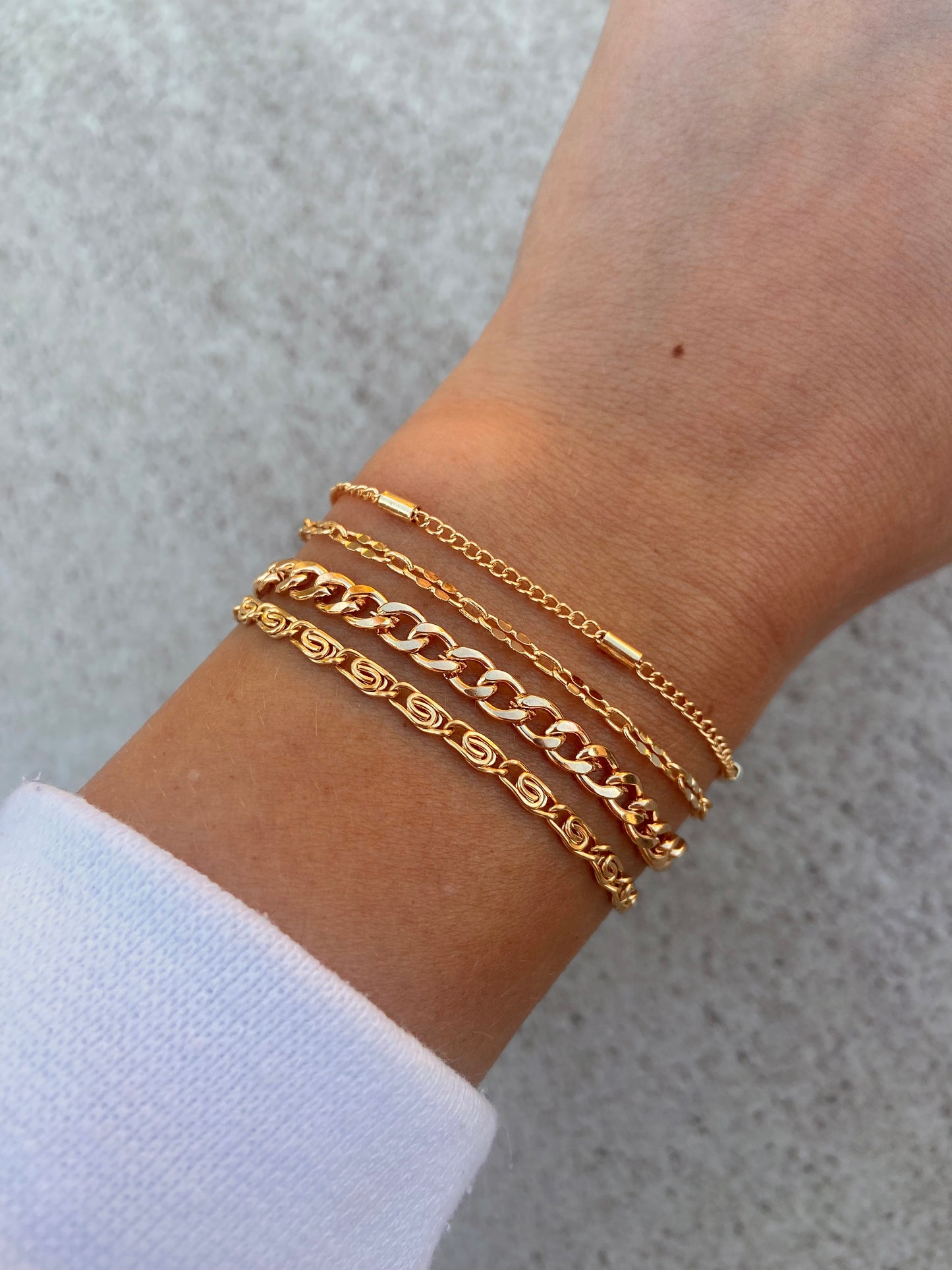 Simplistic Gold Bracelet Set