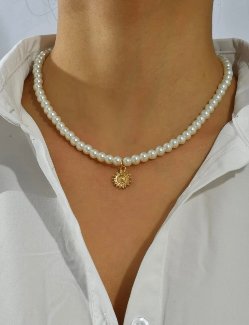 Pearl deals sun necklace