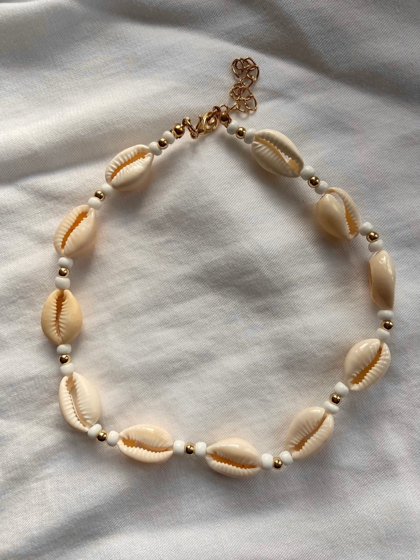 Twisted Shell Choker