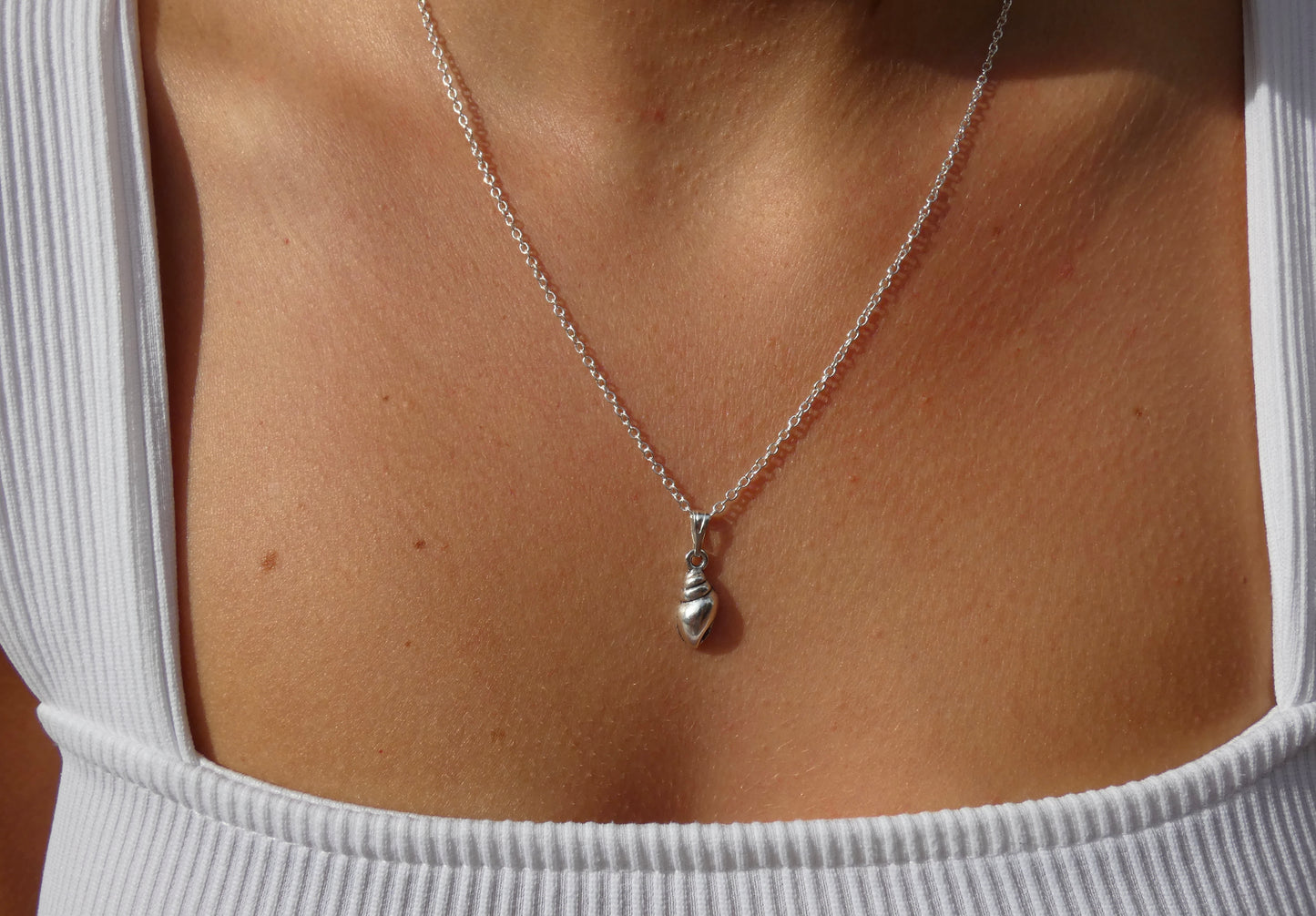 Single Shell Necklace